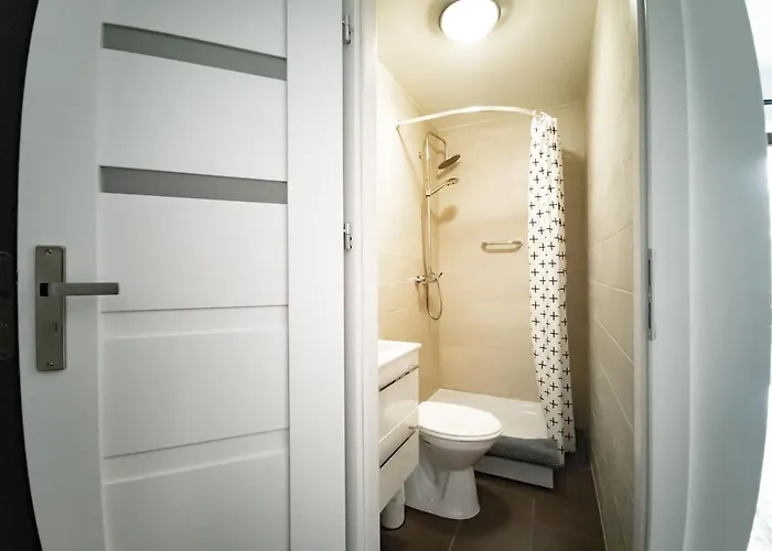 Nocleg ze śniadaniem Cis 3*